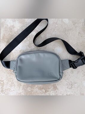 Espe Vegan Nina Belt Bag. Sage Green. NWOT